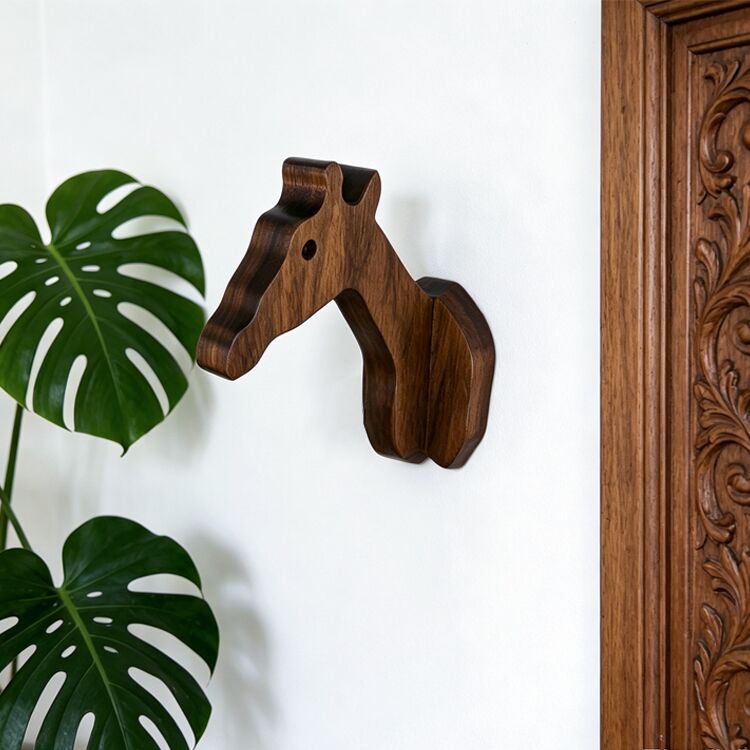 Giraffe-Shaped Wooden Wall Hook